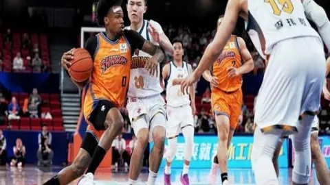 足总杯第5轮裁判配置：巴罗特执裁纽卡斯尔对曼城，布鲁克斯任V